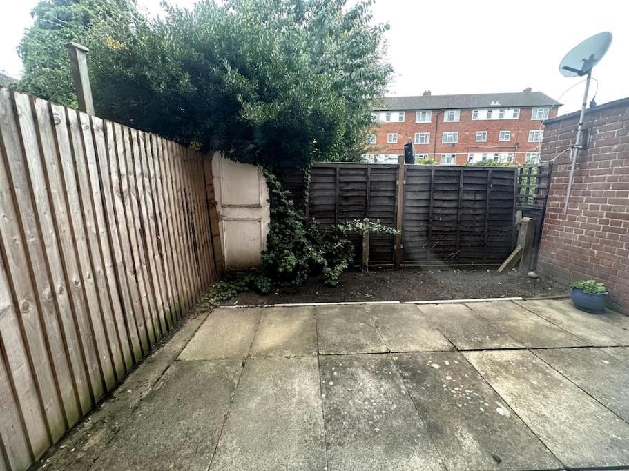 Cosy Entire One Bedroom Hideaway Bromley Extérieur photo